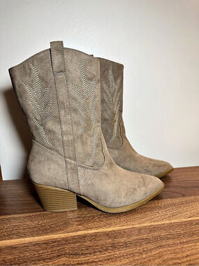 Report Faux Suede Mid-Calf Western Boots US 7.5